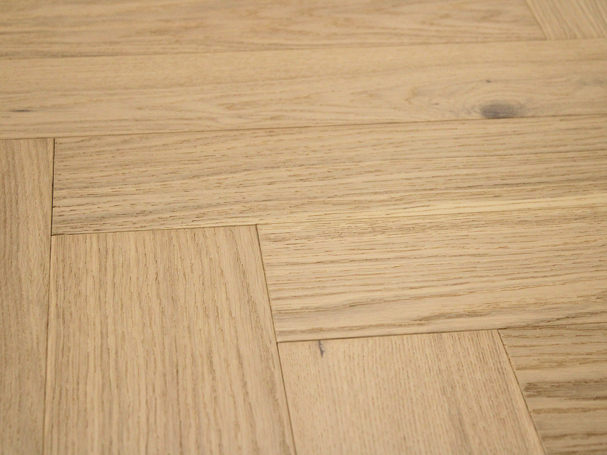 Hardwoood EUROPEAN OAK AUVARE PROVENCE III HERRINGBONE Collection