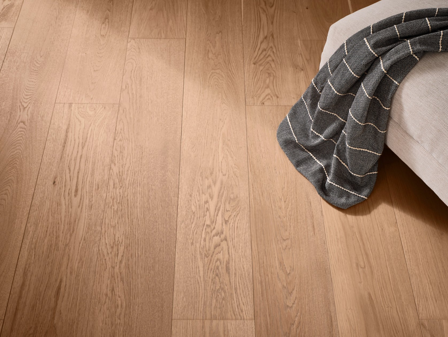 Hardwood Thorndon Hall AA829-11057 Anderson Tuftex Wood Grand Estate Collection