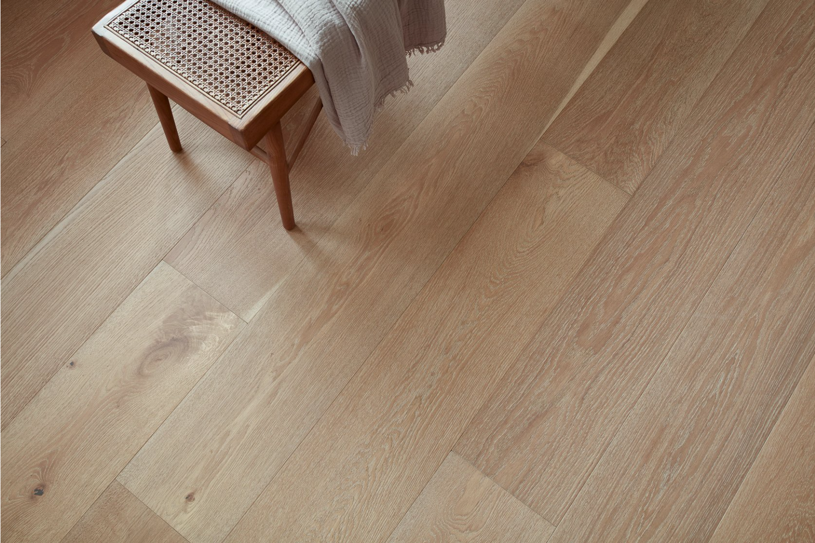 Hardwood Somerton Castle AA829-11059 Anderson Tuftex Wood Grand Estate Collection