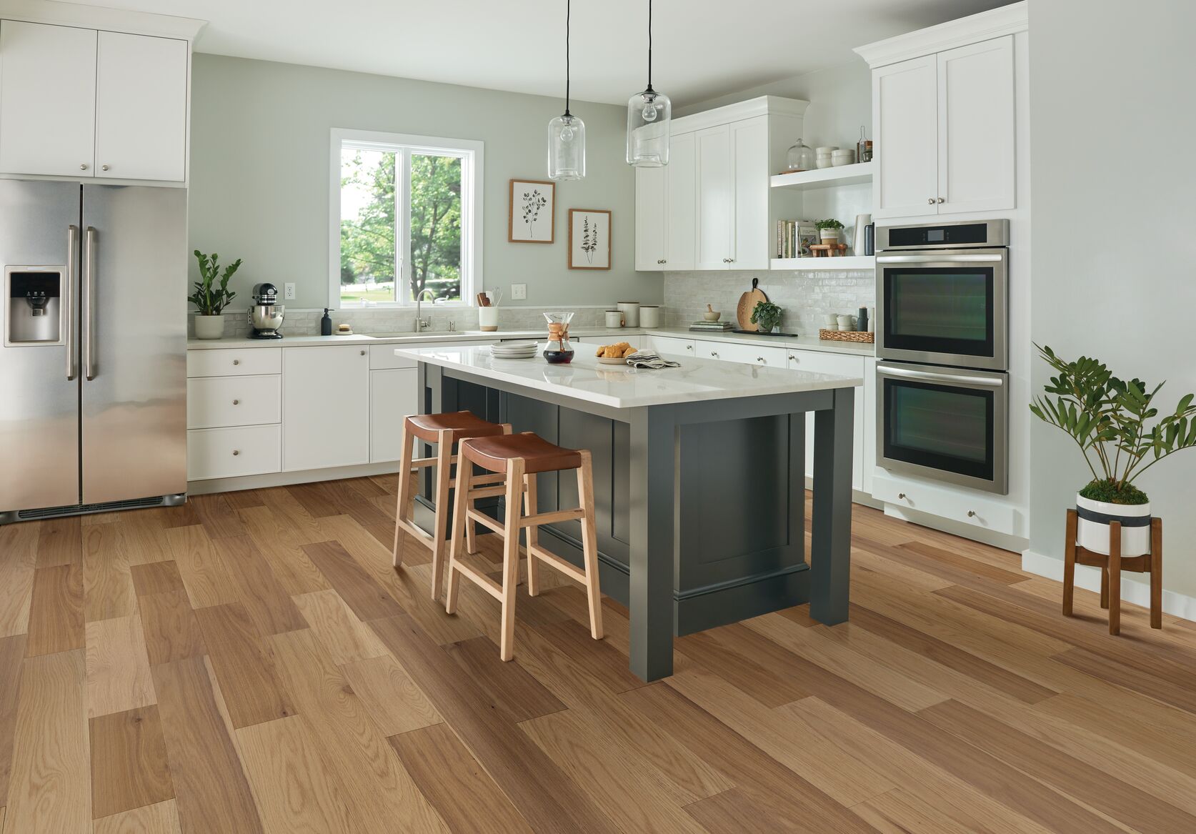 Hardwood Warm Coastal Dogwood Pro 7-1/2"