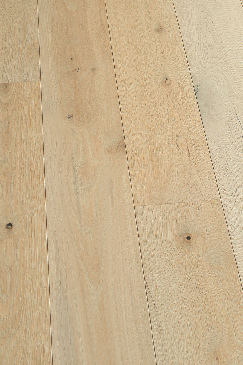 Hardwood Castel French Oak CMCL406V Casa Mia 6 1/2" x 3/8" Bella Cera