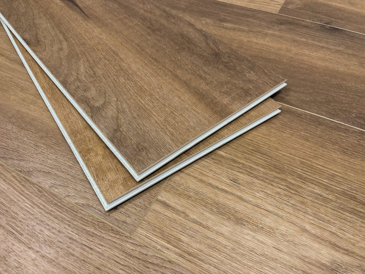 Vinyl Kira Walnut PARAGON COLLECTION