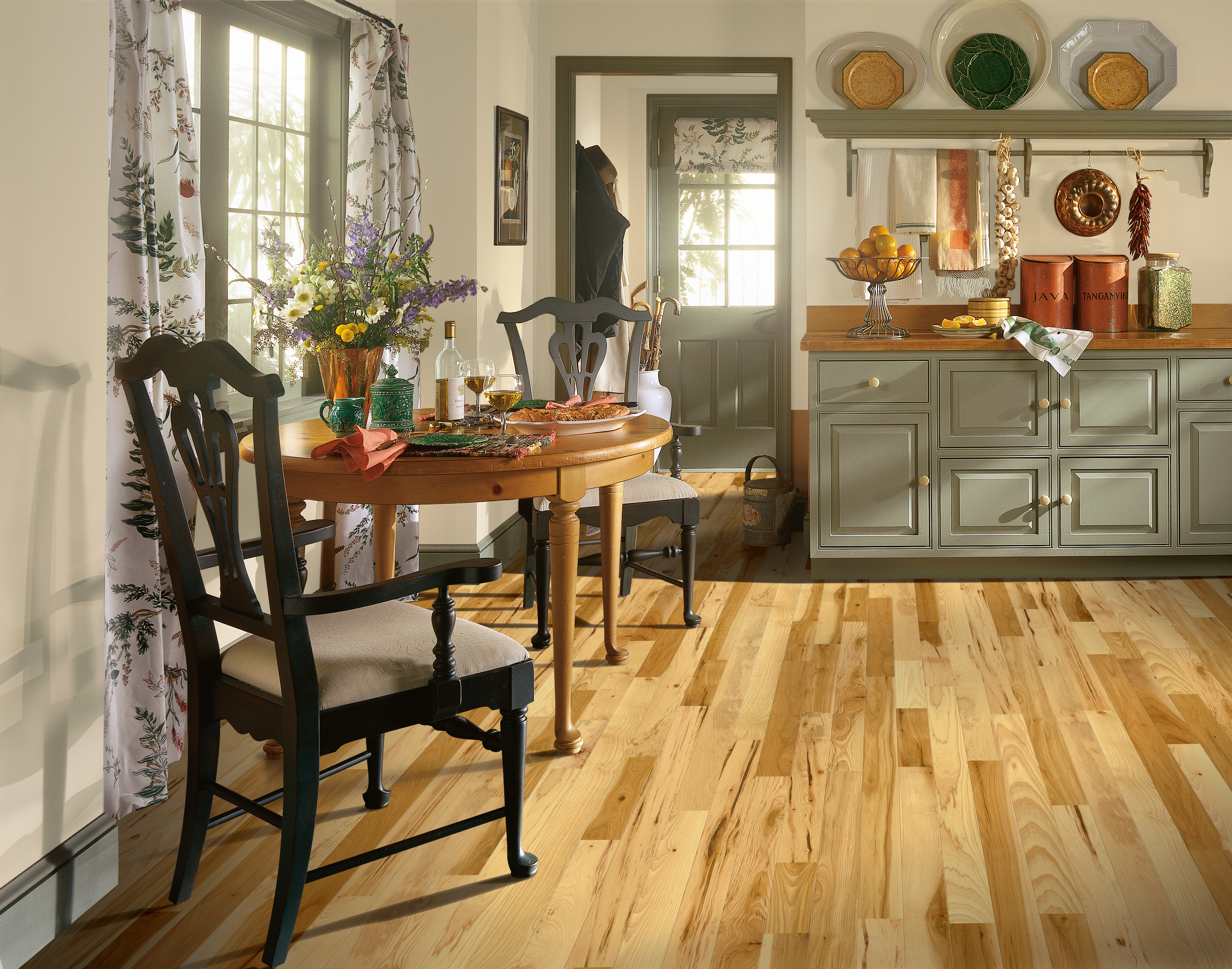 Hardwood Country Natural 2 1/4" C0610 American Treasures