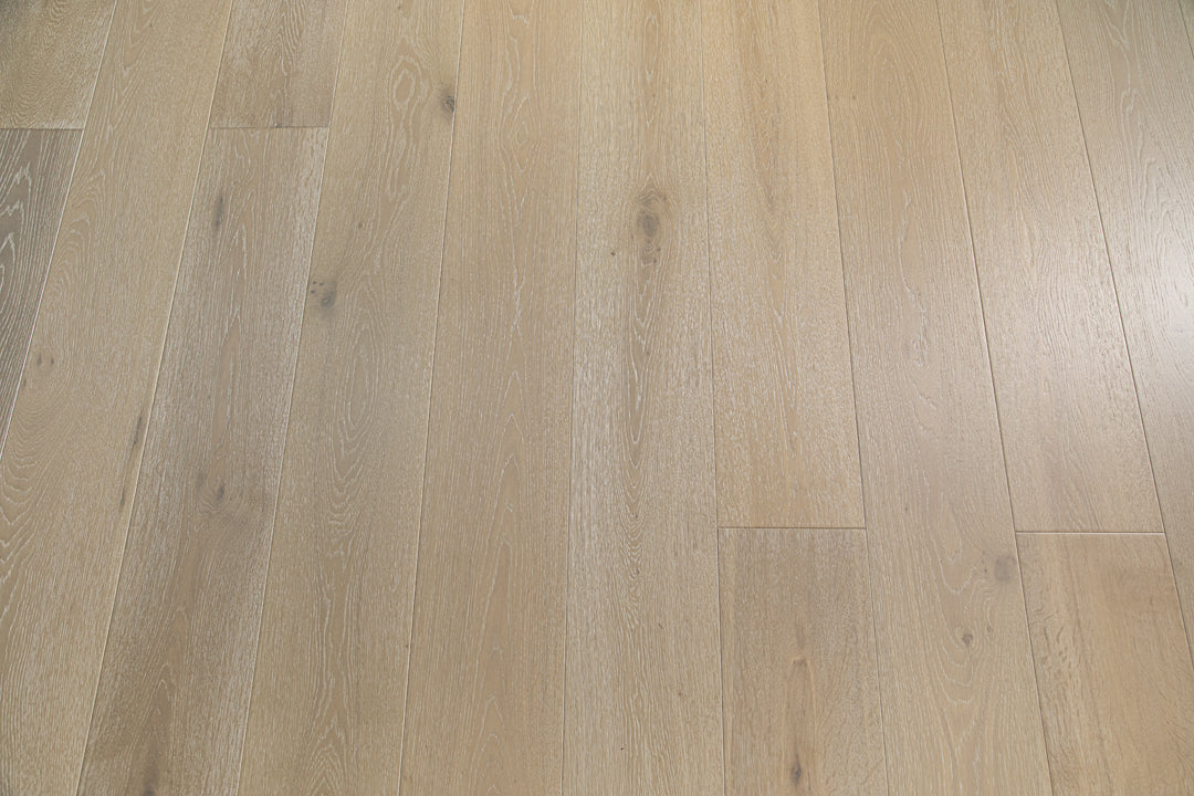 Hardwood Euro Oak Engineered Wood 73.23" x 7.44" x 5/8", 4mm Lusso/216