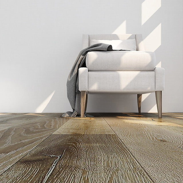 VANDYCK Euro Oak Engineered Wood 86.61" x 8.66" x 5/8", 4mm Villa/301
