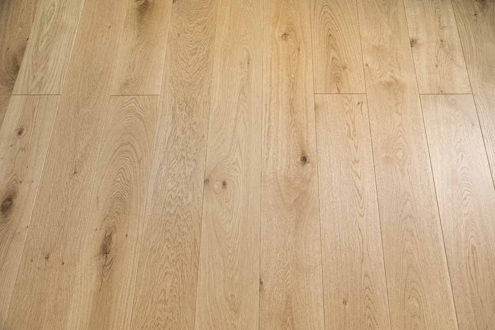 Hardwood Euro Oak Engineered Wood 73" x 6.5" x 5/8", 4mm Innato/901