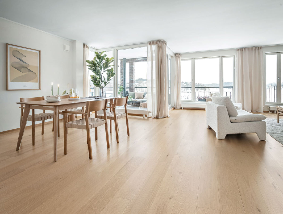 Lawson Oak Chamber RGO-4 Royal Collection