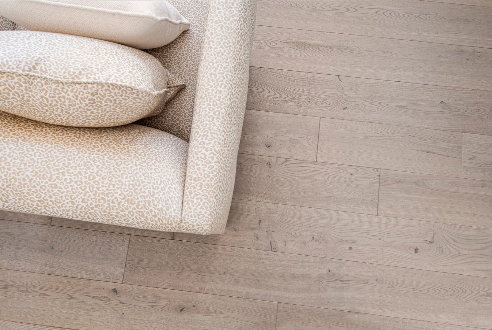 Hardwood Pewter AA848-15025 Anderson Tuftex Wood Metallics II Collection
