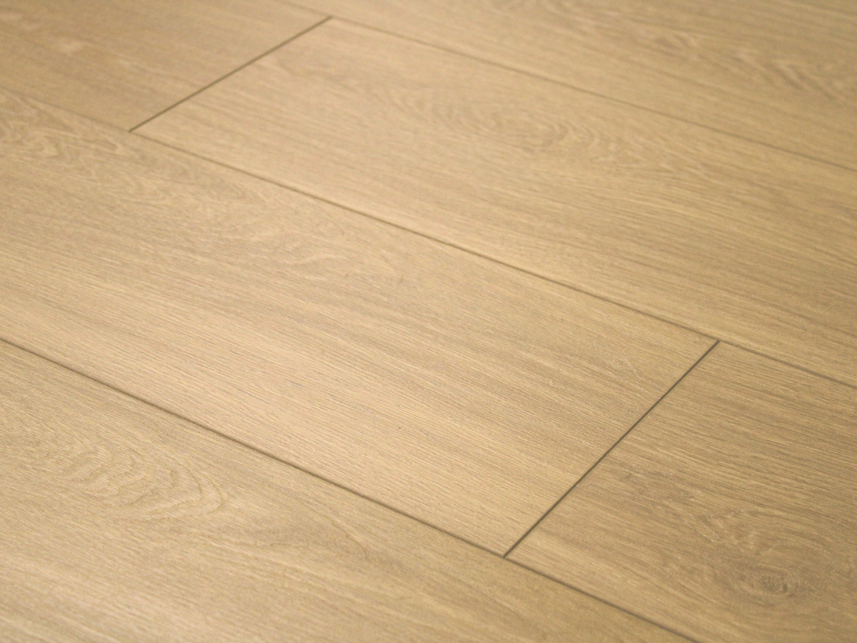 Laminate LOYOLA LAKESHORE Collection