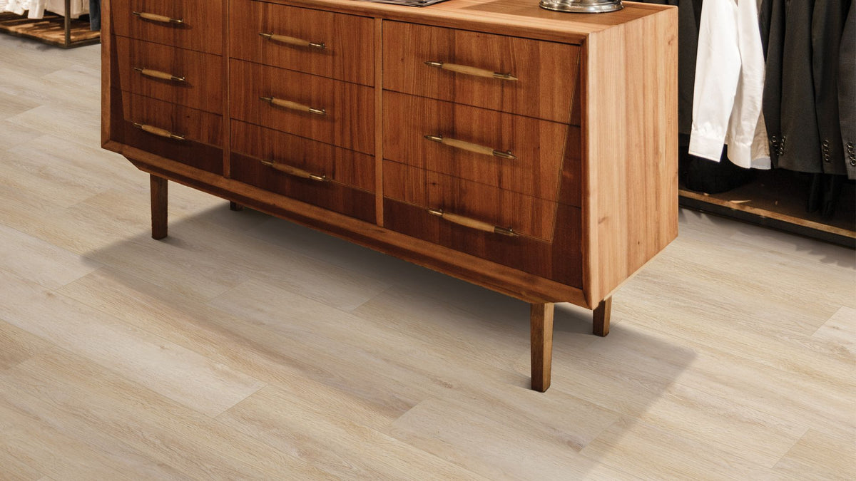 Aldergrove Oak VV492 CORETEC PRO ENHANCED PLANKS COLLECTION