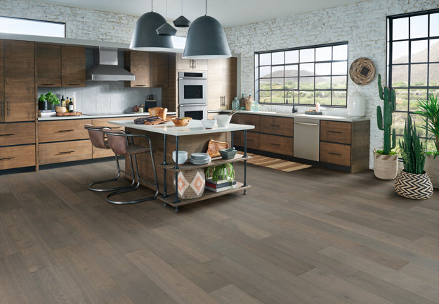 Bruce Calming Touch 9 in BRBH96EK56W BRUSHED IMPRESSIONS PLATINUM