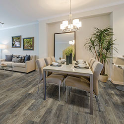 Vinyl Town & Country 6″ LVT Concord Oak HALTCBLU6F2MM Hallmark