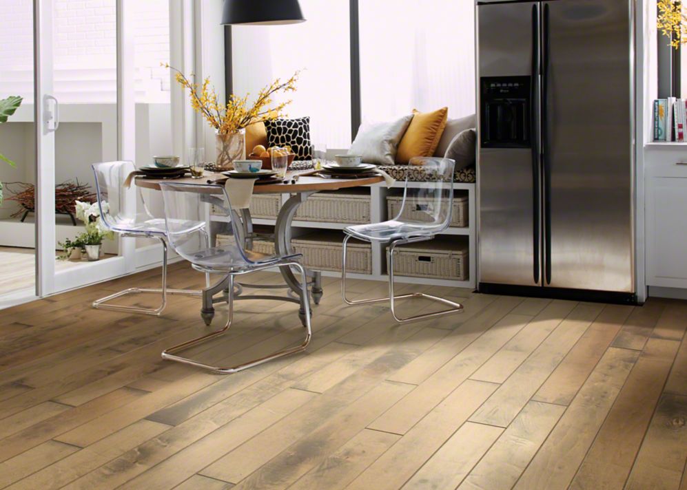 Shaw Caramel ESSEX MAPLE
